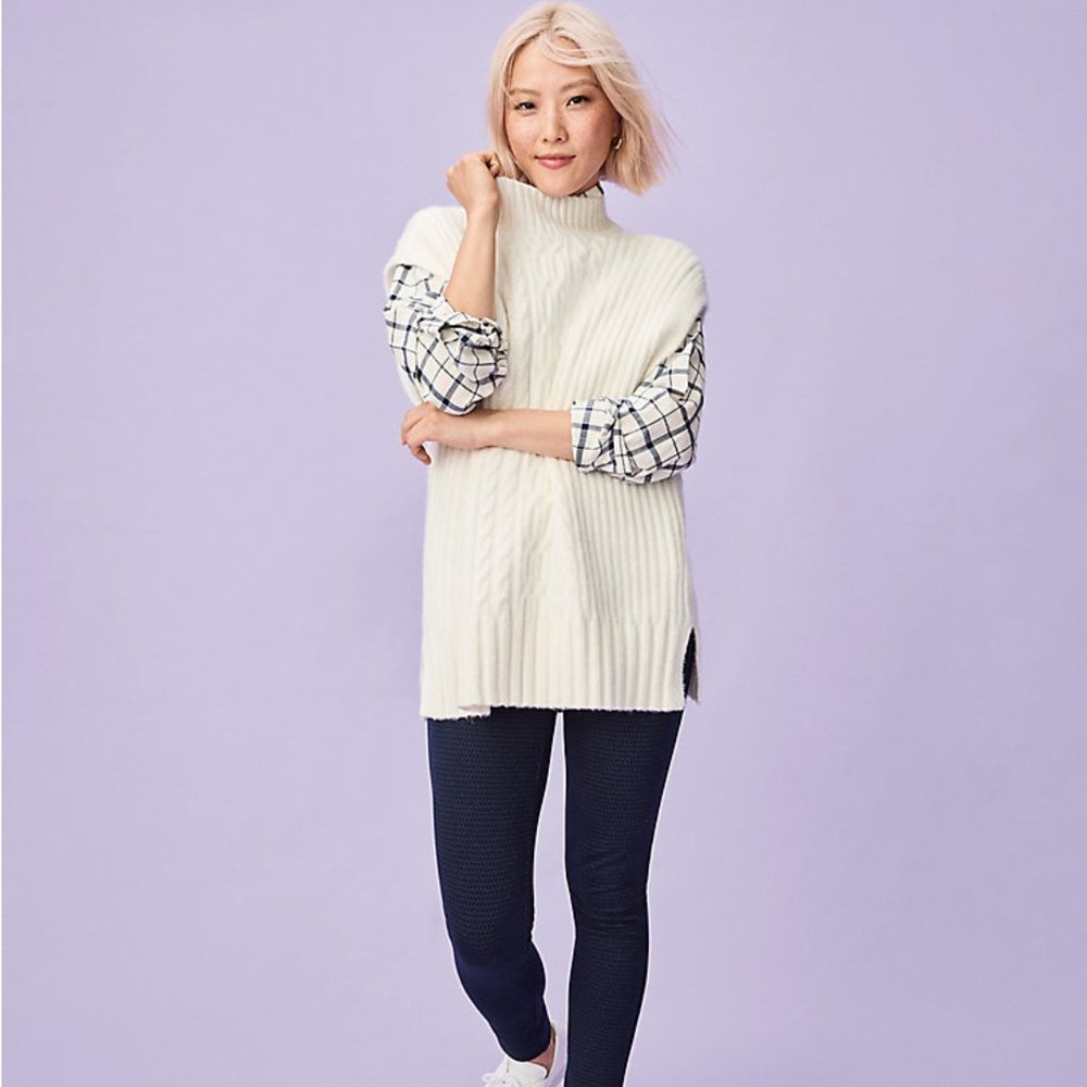 NWT Cable Cap Sleeve Sweater